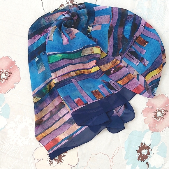 Anu Raina Toronto Skyline silk scarf - Picture 6 of 8